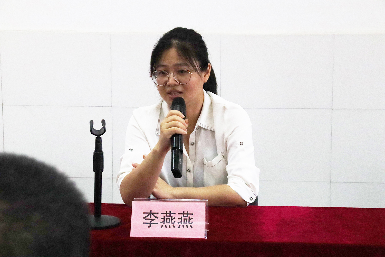 李燕燕.jpg 李燕燕.jpg